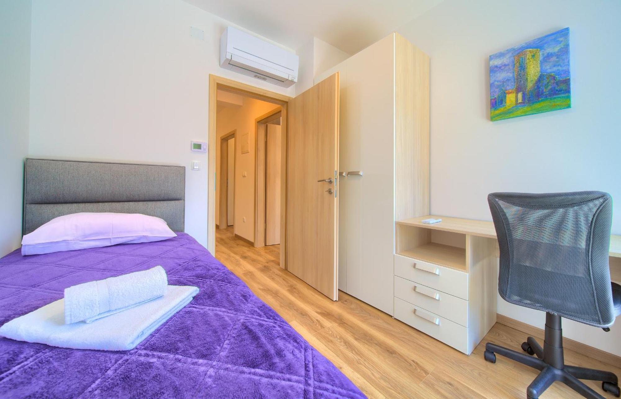 Apartments Paola & Karla With Pool Đảo Krk Phòng bức ảnh