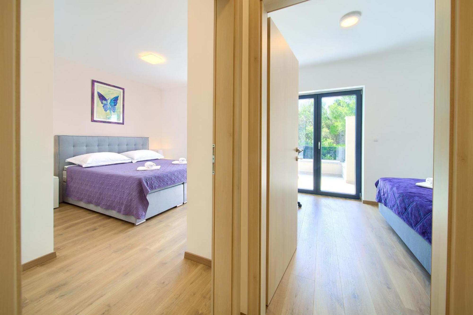 Apartments Paola & Karla With Pool Đảo Krk Phòng bức ảnh
