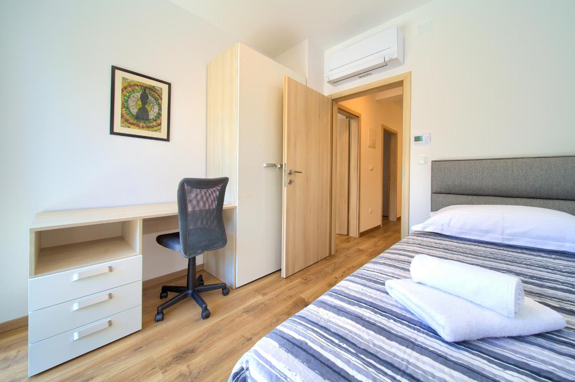 Apartments Paola & Karla With Pool Đảo Krk Phòng bức ảnh